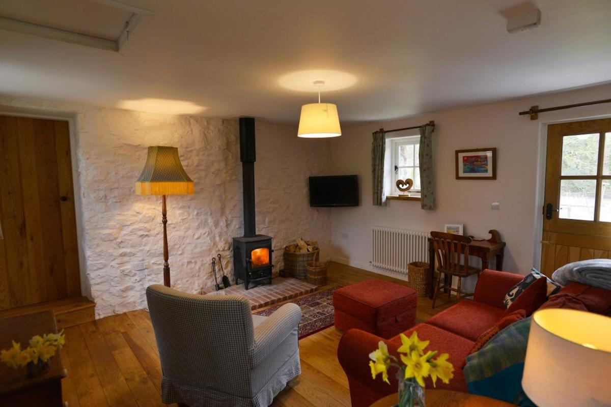Dandelion Cottage, Amroth Exterior photo
